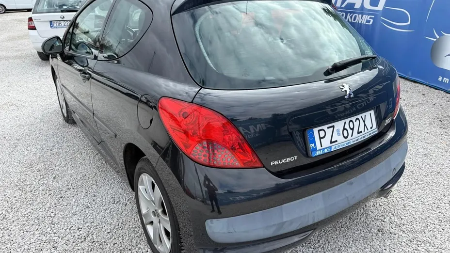 PEUGEOT 207 -