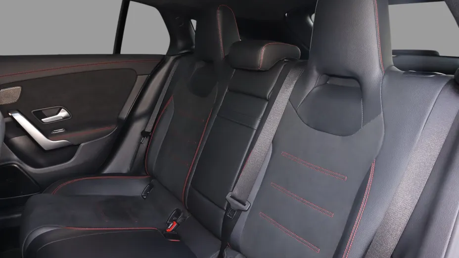 MERCEDES-BENZ CLA CLA 200 AMG Line 7G-DCT