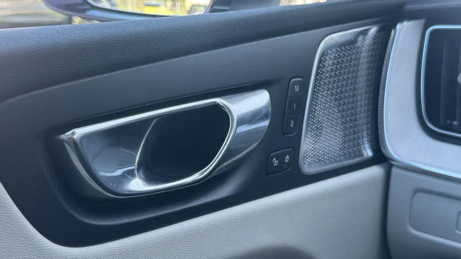 VOLVO XC60 XC60 T8 Plug-In Hybrid AWD Ultra Bright aut