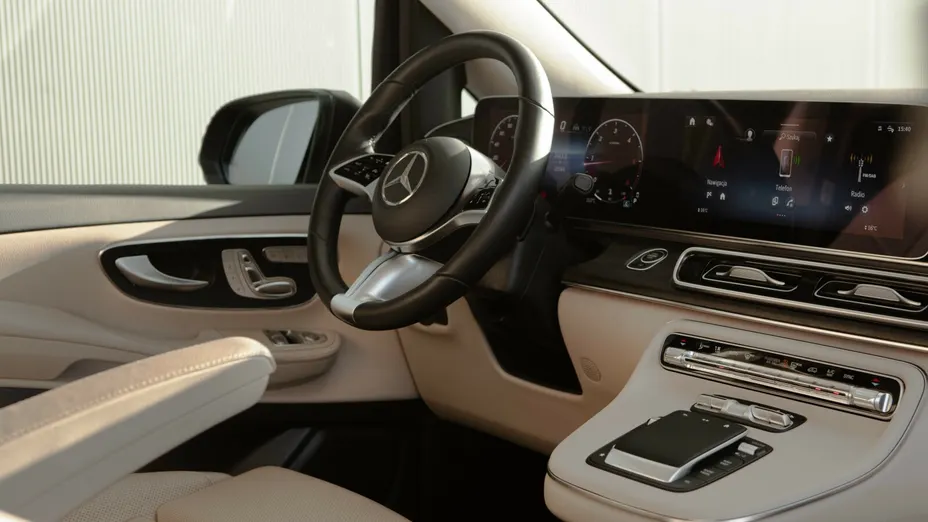 MERCEDES-BENZ V Klasa V 250 d 4-Matic 9G-Tronic Avantgarde (długi)