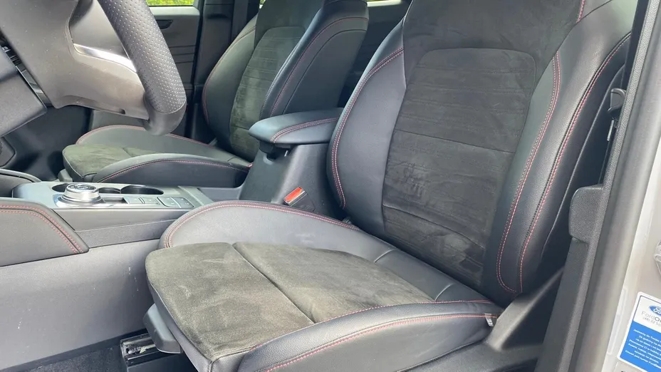 FORD Kuga Kuga 2.5 FHEV FWD Graphite Tech Edition e-CVT