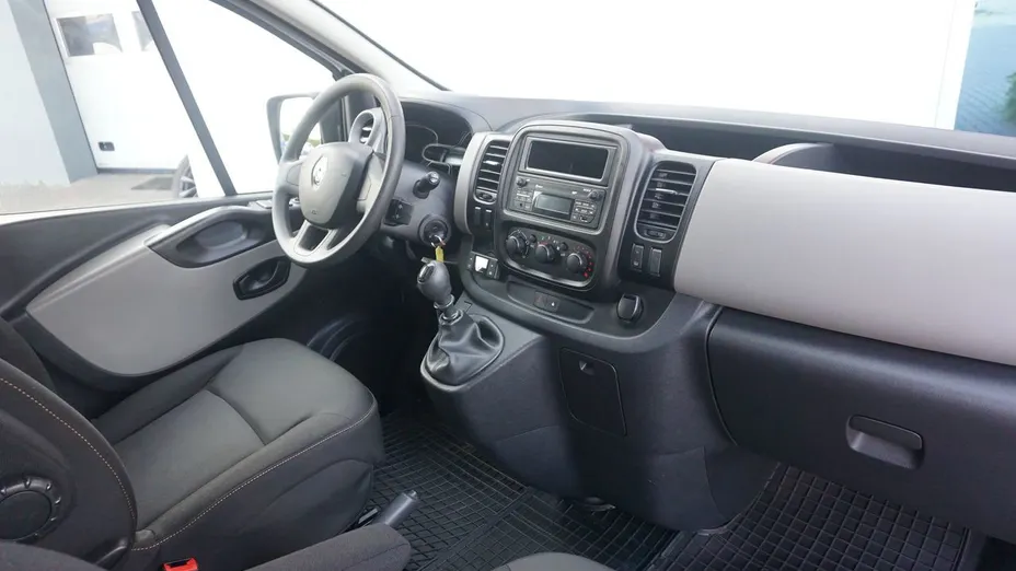 RENAULT Trafic -