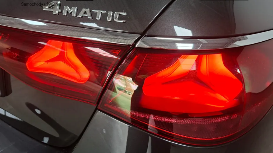 MERCEDES-BENZ E Klasa E 300 de PHEV 4-Matic AMG 9G-Tronic