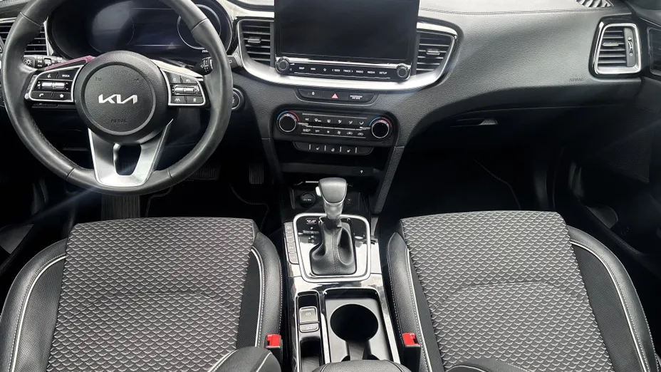 KIA Cee'd Ceed 1.6 GDI PHEV Business Line DCT