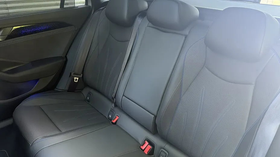 VOLKSWAGEN Passat Passat 2.0 TDI SCR 4Mot. R-Line DSG
