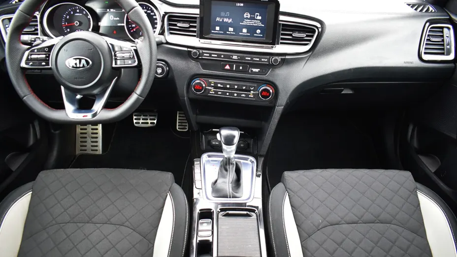 KIA ProCeed ProCeed 1.4 T-GDI GT Line DCT