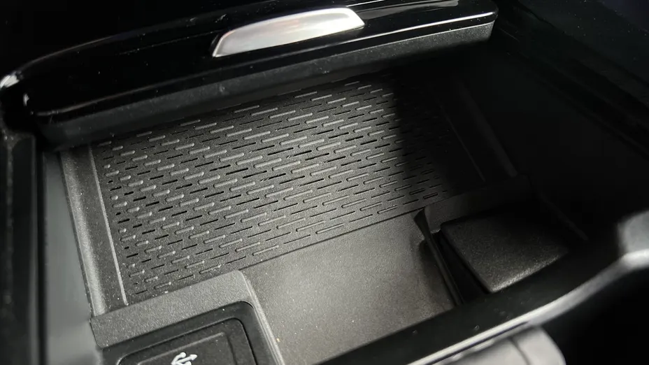 MERCEDES-BENZ A Klasa A 250 e PHEV AMG Line 8G-DCT