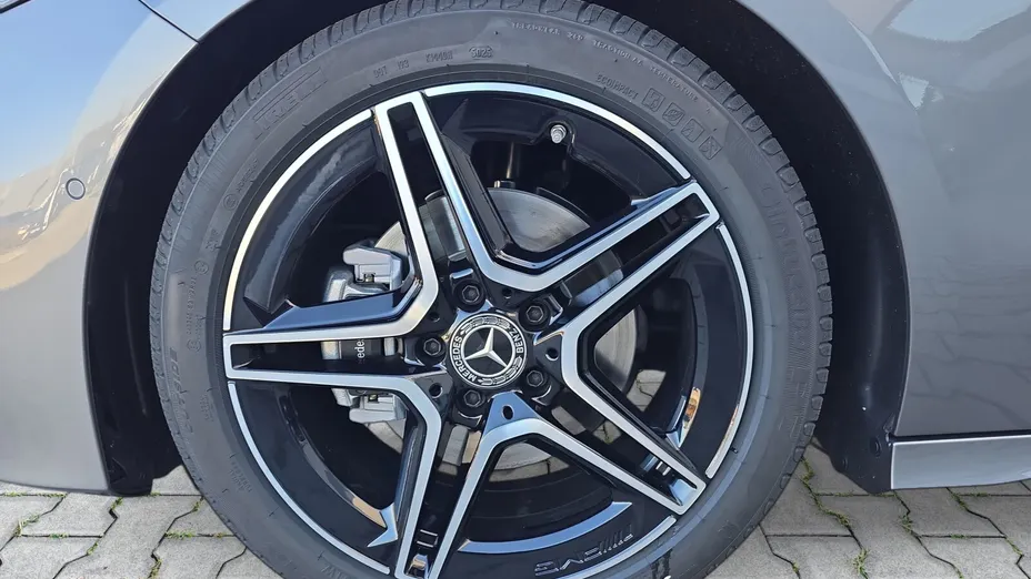 MERCEDES-BENZ A Klasa A 200 AMG Line 7G-DCT
