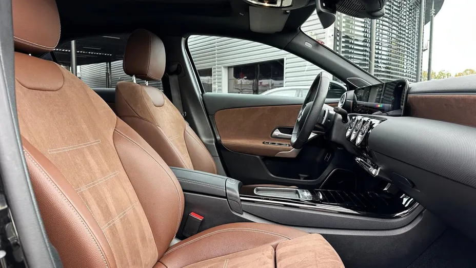 MERCEDES-BENZ A Klasa A 200 7G-DCT