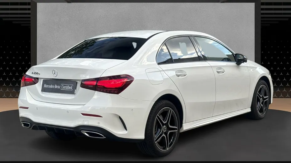 MERCEDES-BENZ A Klasa A 250 e PHEV AMG Line 8G-DCT