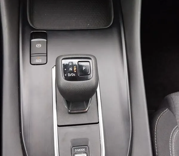 NISSAN Qashqai Qashqai 1.3 DIG-T mHEV N-Connecta Xtronic