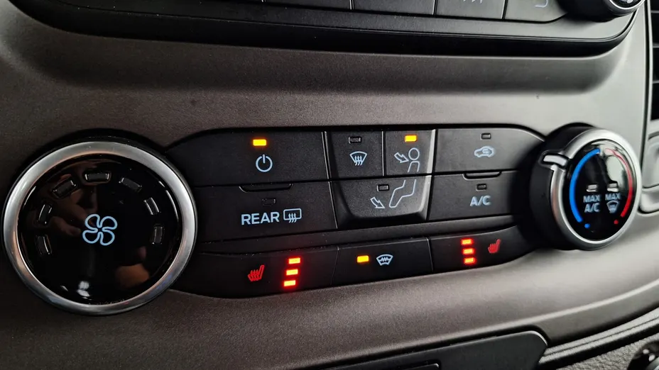 FORD Transit Custom Transit Custom 320 L2H1 Trend