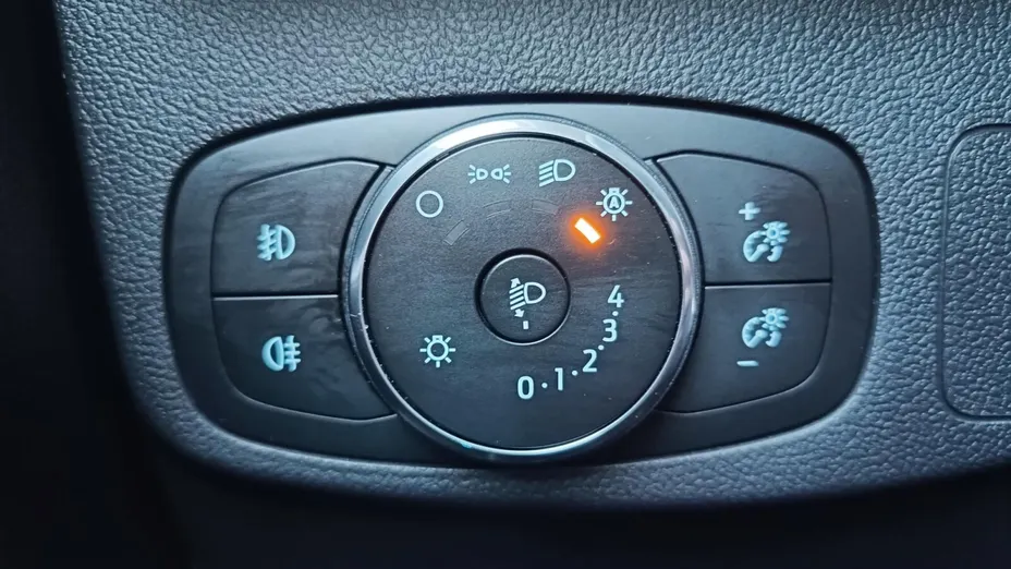 FORD Focus Focus 1.0 EcoBoost mHEV Titanium X aut