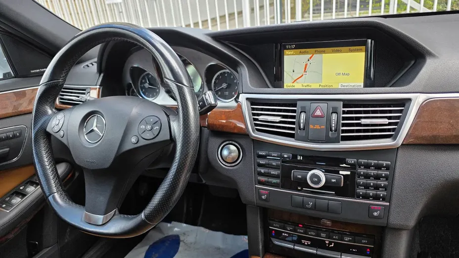 MERCEDES-BENZ E Klasa -