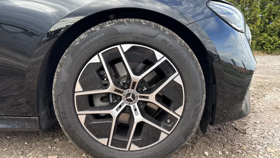 MERCEDES-BENZ E Klasa E 220 d mHEV 4-Matic Avantgarde 9G-Tronic