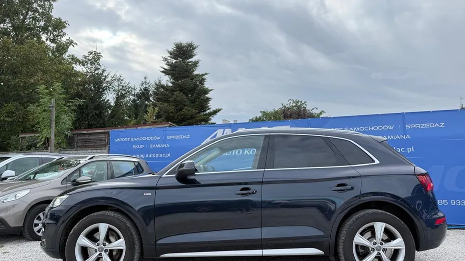 AUDI Q5 -