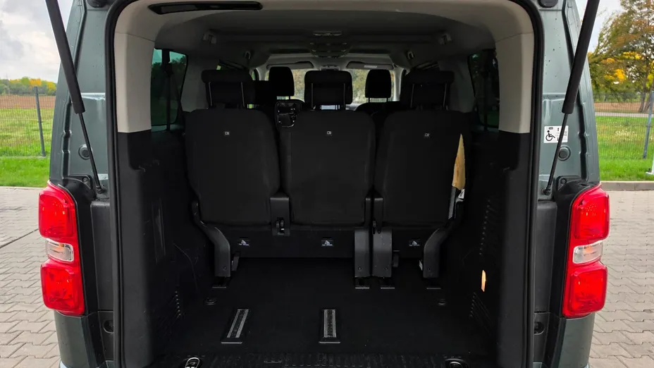 PEUGEOT Traveller Traveller 2.0 BlueHDi Long Business EAT8