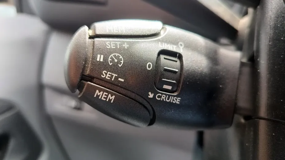PEUGEOT Expert Expert Kombi 2.0 BlueHDi Long 2,8t