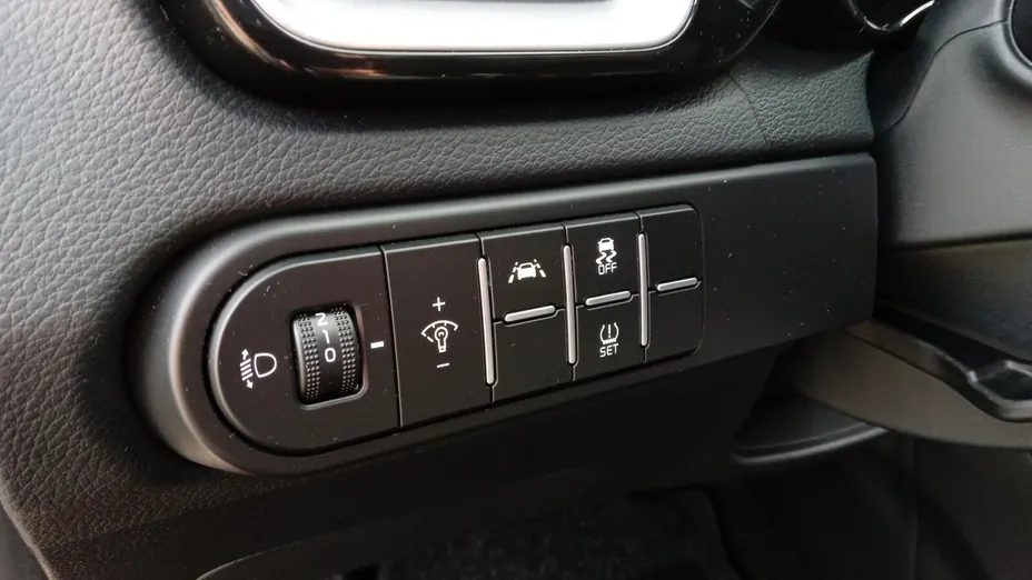 KIA Cee'd Ceed 1.5 T-GDI mHEV L