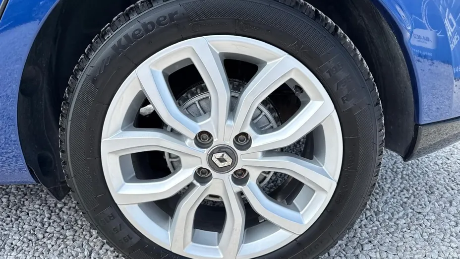 RENAULT Clio -