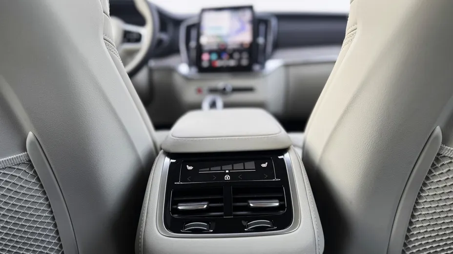 VOLVO XC90 XC90 B5 B AWD Plus Bright 7os aut