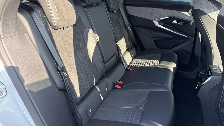 PEUGEOT 3008 3008 1.6 PHEV 195 GT e-DCS7 Nowy