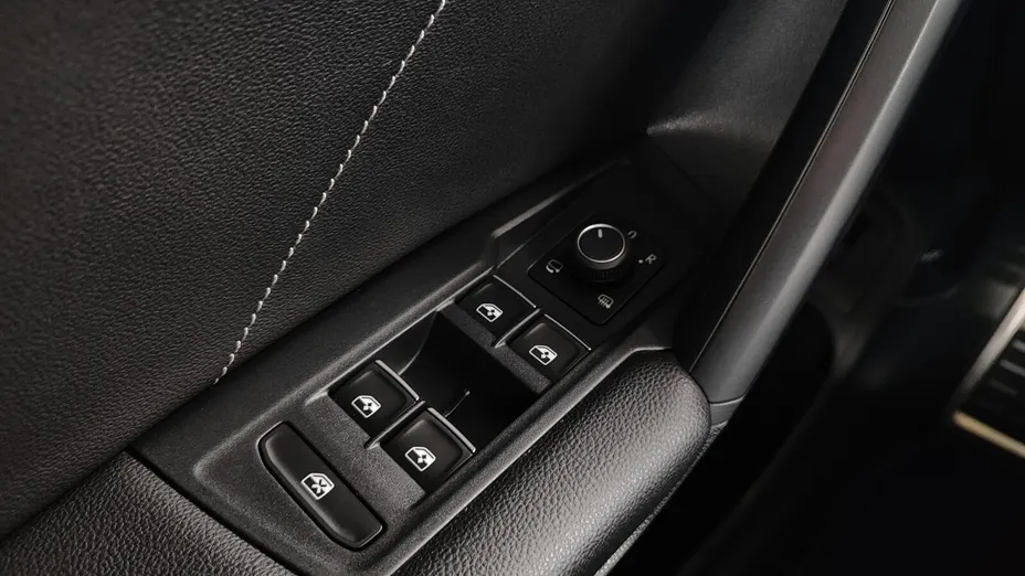 VOLKSWAGEN Tiguan Tiguan 2.0 TDI SCR 4Mot. R-Line DSG