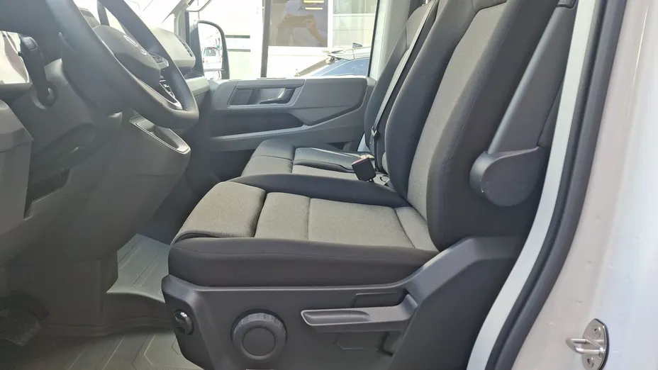 VOLKSWAGEN Crafter Crafter 35 TDI (11,3m3) aut Nowy