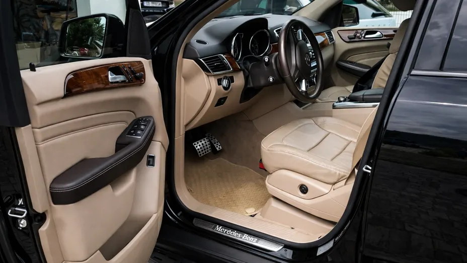 MERCEDES-BENZ ML ML 350 BlueTec 4-Matic
