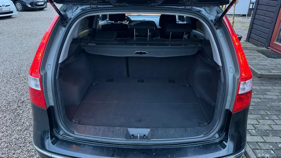 HYUNDAI i30 -