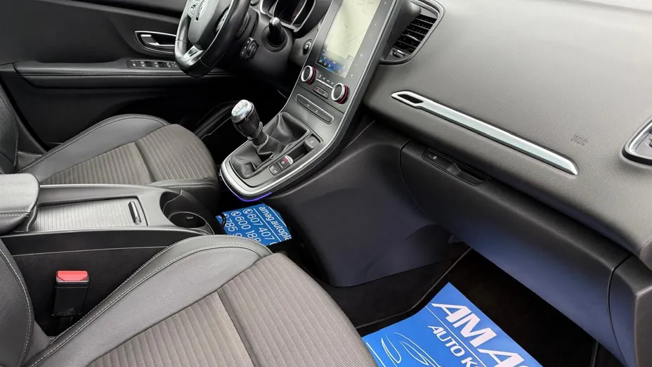 RENAULT Scenic -