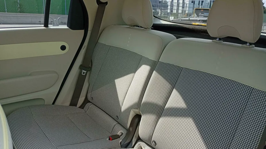 HYUNDAI Inster Inster 49kWh Smart Limited