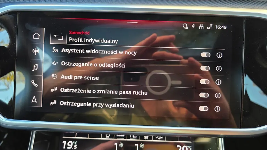 AUDI RS6 -