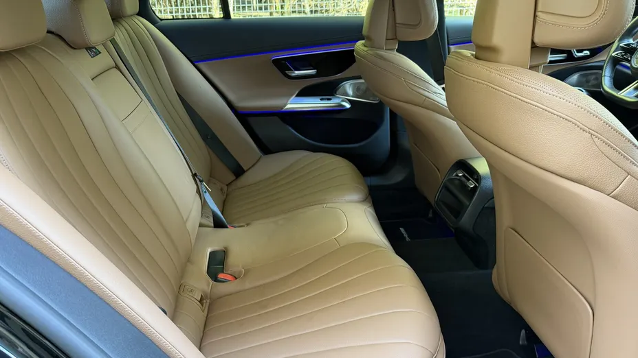 MERCEDES-BENZ E Klasa E 220 d mHEV 4-Matic AMG 9G-Tronic