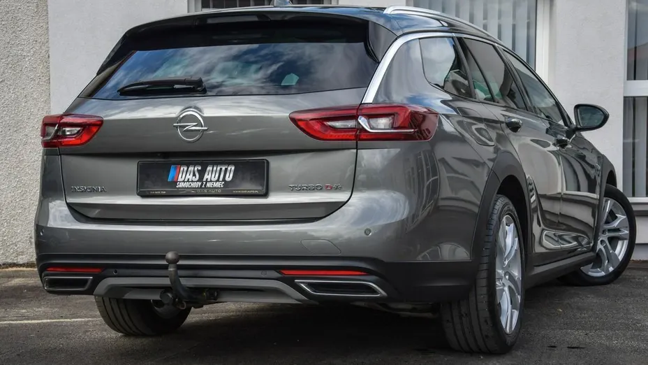 OPEL Insignia -