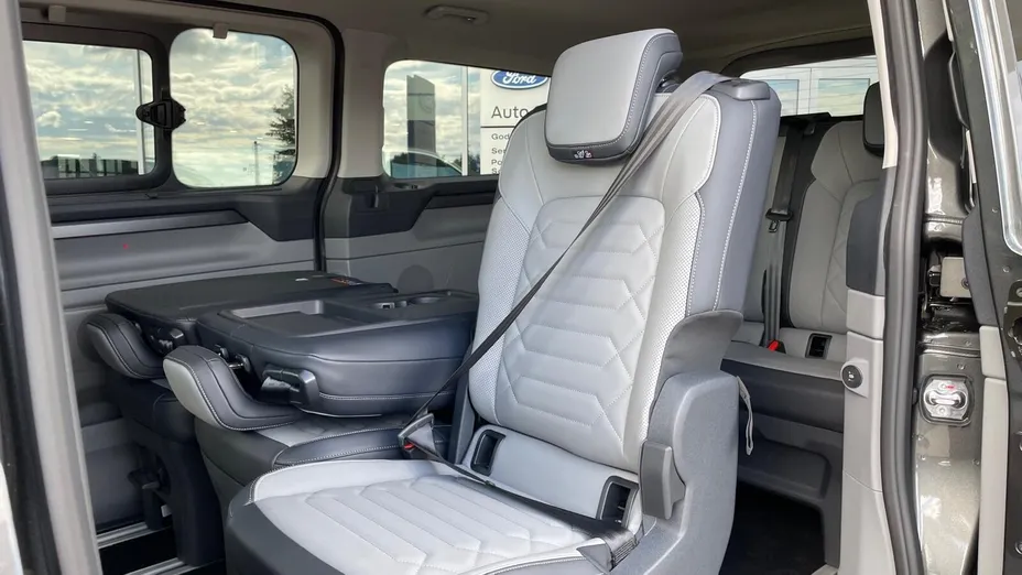 FORD Tourneo Custom Tourneo Custom 2.0 EcoBlue 320 L2 Titanium aut Nowy