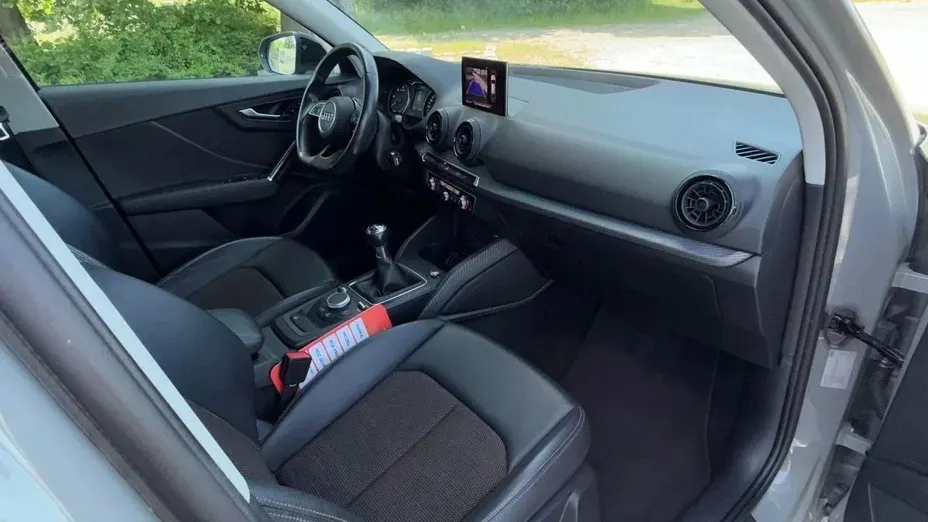 AUDI Q2 -