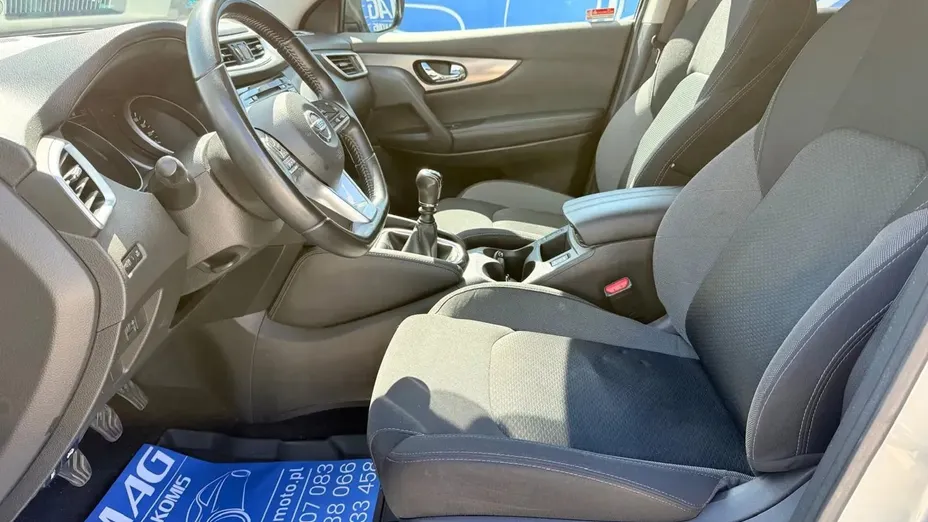 NISSAN Qashqai -