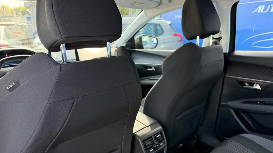 PEUGEOT 3008 -