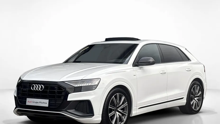 AUDI Q8 -