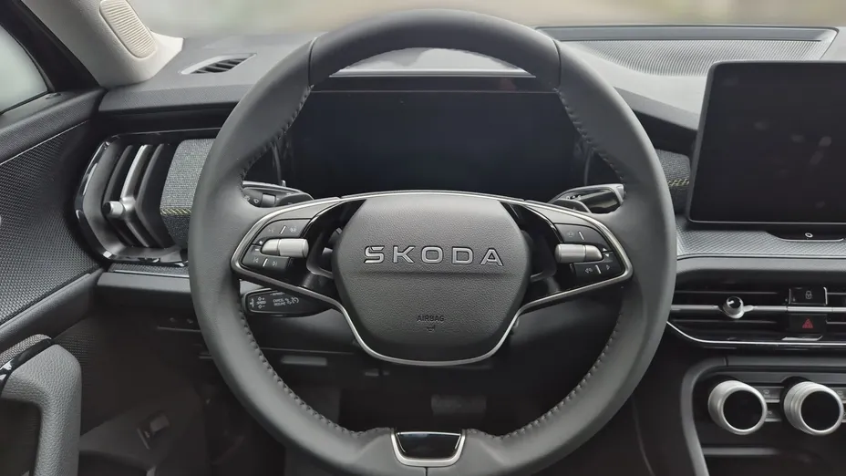 SKODA Kodiaq Kodiaq 1.5 TSI mHEV 4x2 Drive DSG Nowy