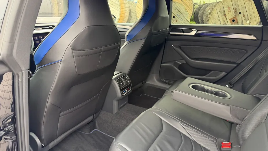 VOLKSWAGEN Arteon Arteon 2.0 TSI 4Motion R DSG