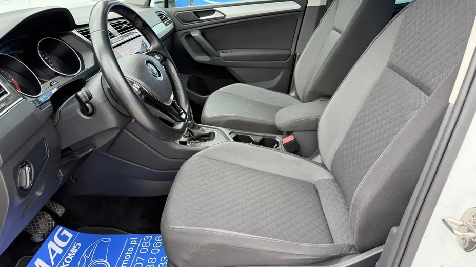 VOLKSWAGEN Tiguan -