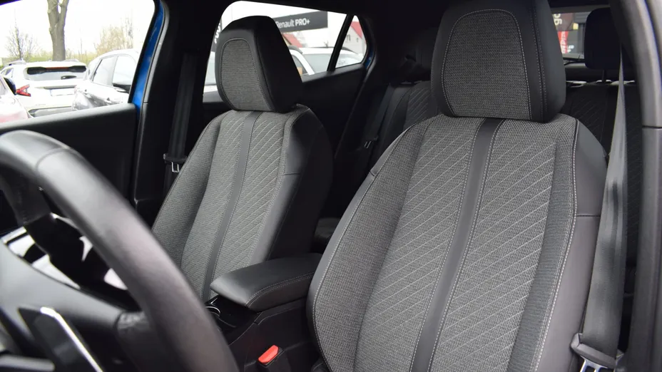 PEUGEOT 2008 2008 PureTech 130 Allure S&S EAT8