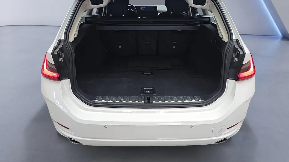 BMW Seria 3 318i aut