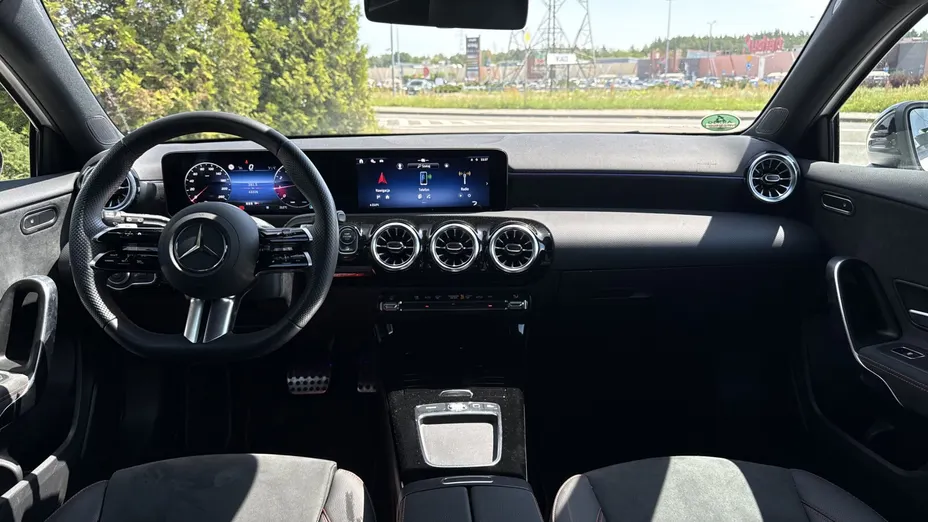 MERCEDES-BENZ A Klasa A 200 AMG Line 7G-DCT