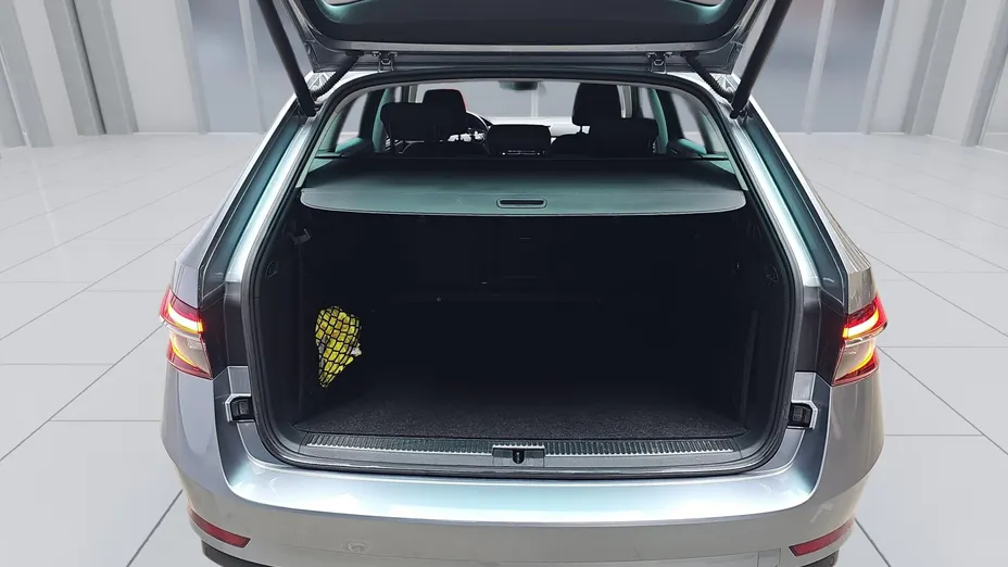 SKODA Superb Superb 2.0 TDI SCR Style DSG