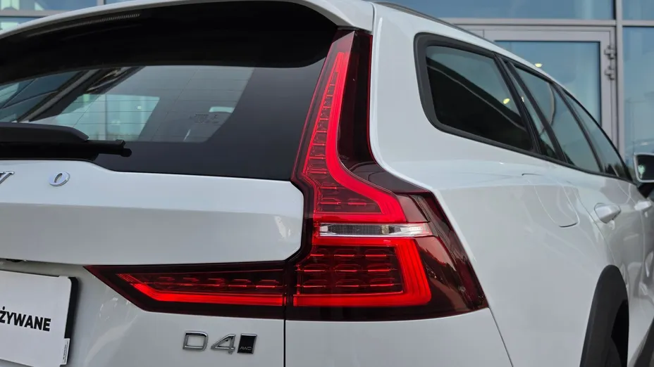 VOLVO V60 V60 CC D4 AWD aut