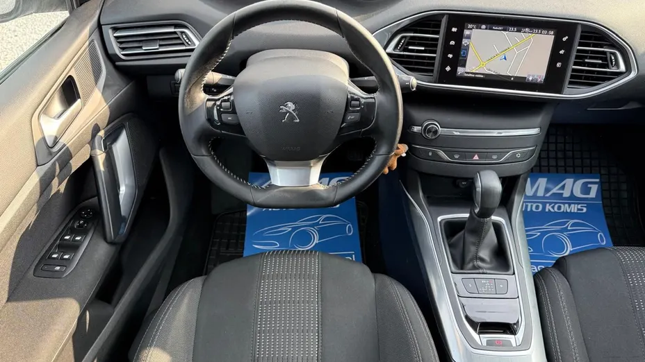 PEUGEOT 308 -