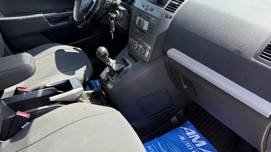 OPEL Zafira -